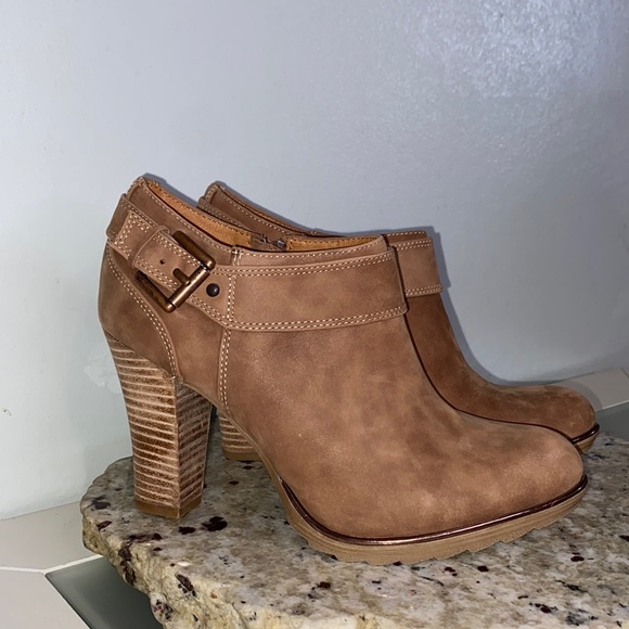 Sofft Willa Buckled Burnished Leather Stacked Heel Bootie-Twine Tan-Women’s 8M - Picture 2 of 16